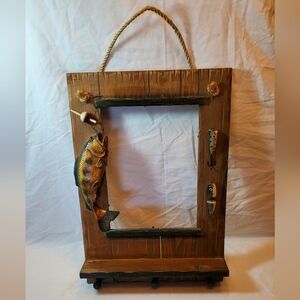 Rustic Wood Fishing Lures Bobber Wall Hanging Picture Frame Display Shelf Hooks